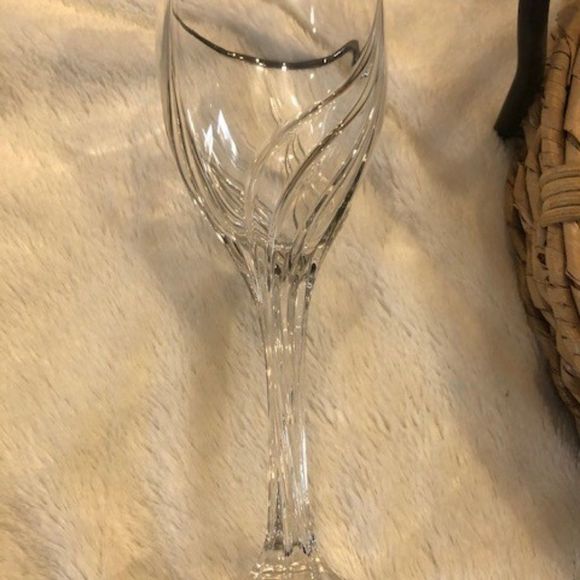 HOST PICK! Mikasa Golden Lights Goblet NWOT - Picture 2 of 5